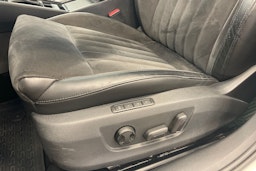 Valkoinen Skoda Superb 2019 kuva 17.