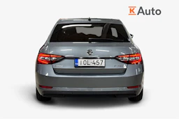 harmaa Skoda Superb 2019 kuva 3.