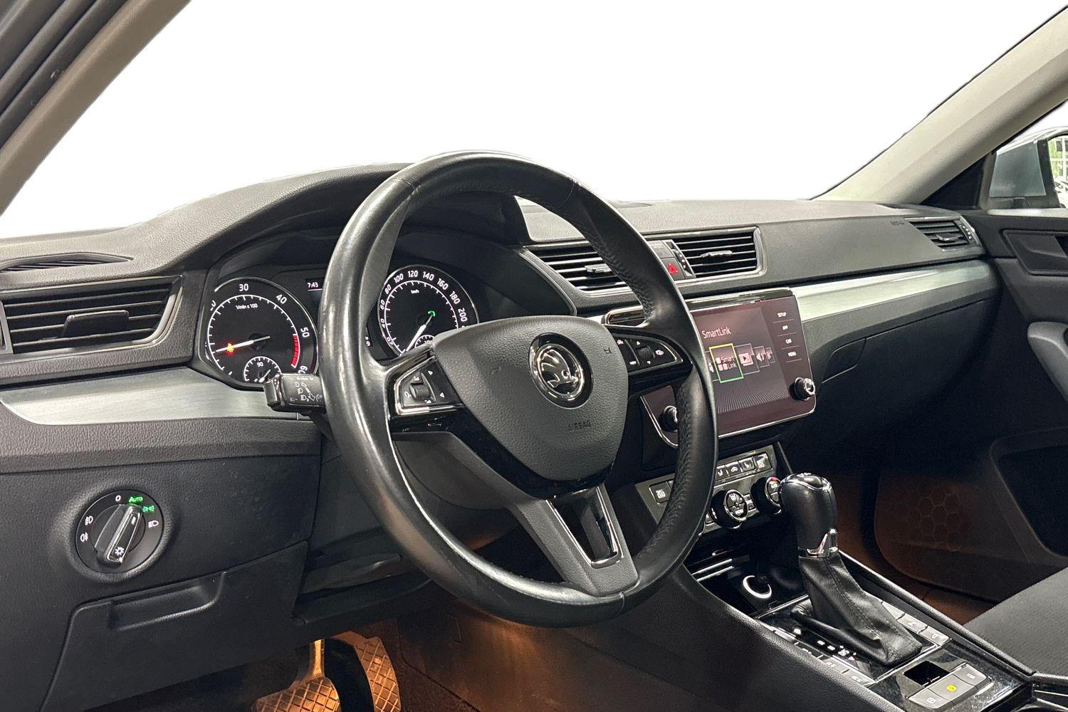 Skoda Superb 2019, kuva 6/28