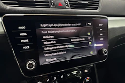 harmaa Skoda Superb 2019 kuva 18.