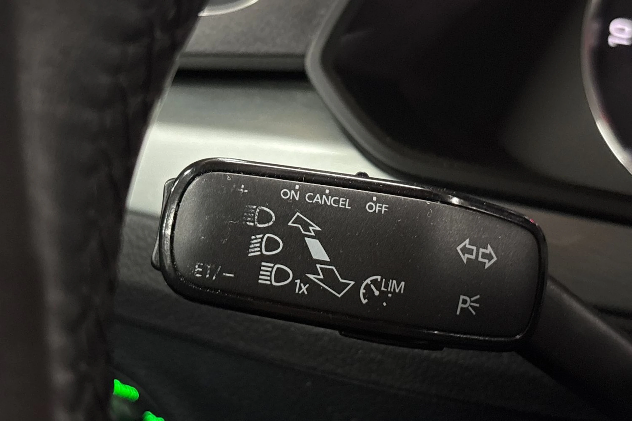 harmaa Skoda Superb 2019 kuva 23.