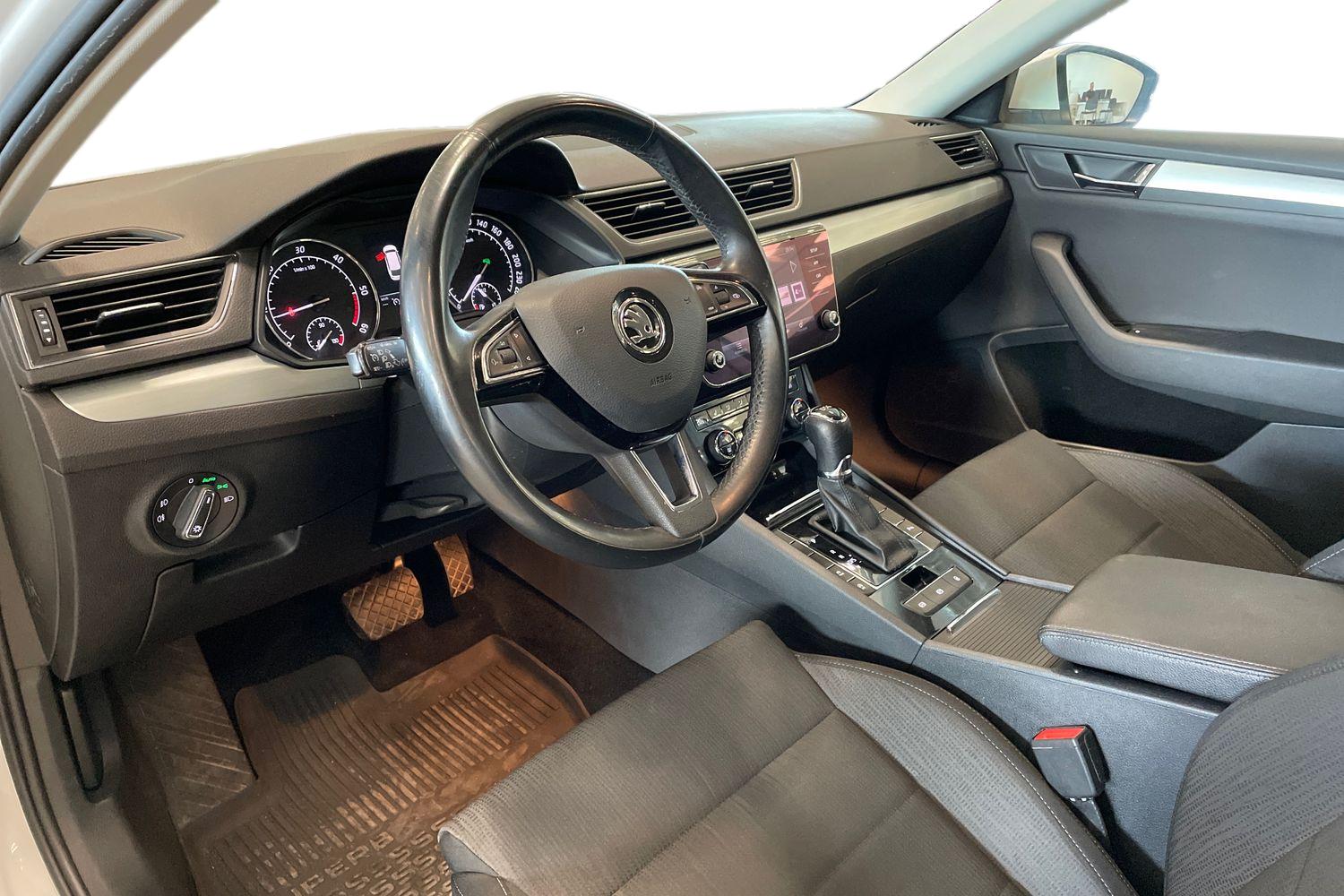 Skoda Superb 2019, kuva 6/30