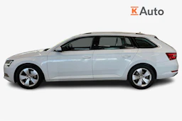 valkoinen Skoda Superb 2019 kuva 7.