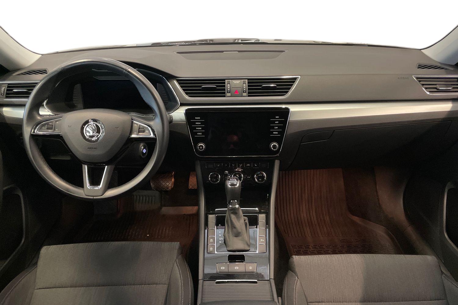 Skoda Superb 2019, kuva 7/22