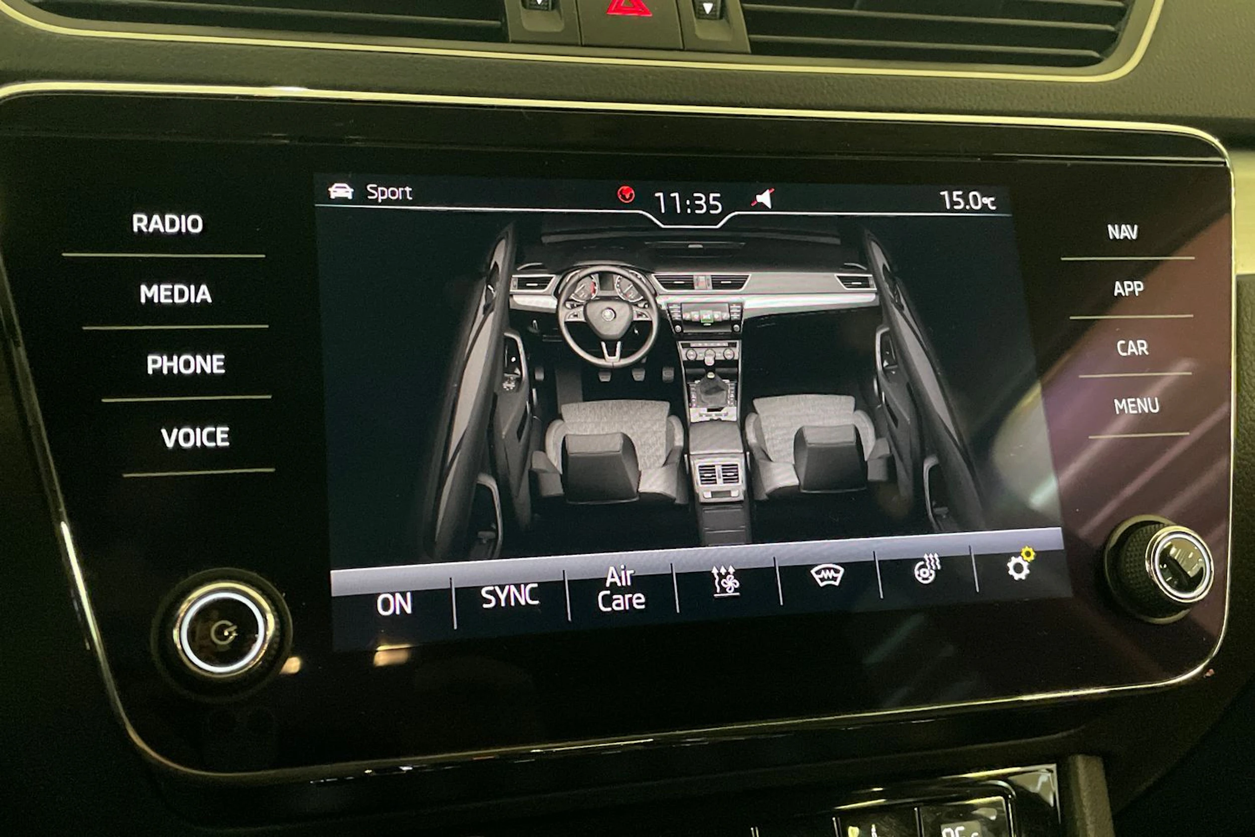 ruskea (beige) Skoda Superb 2019 kuva 22.