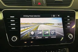 ruskea (beige) Skoda Superb 2019 kuva 24.