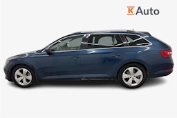 sininen Skoda Superb 2019 kuva 6.