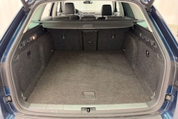 sininen Skoda Superb 2019 kuva 14.