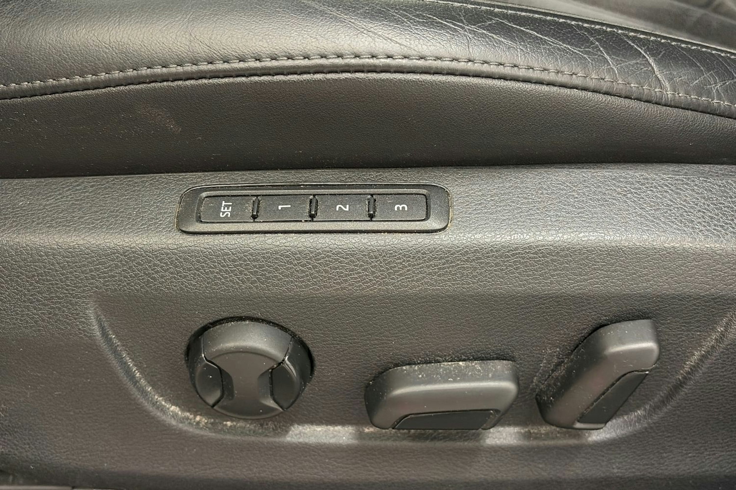 sininen Skoda Superb 2019 kuva 18.