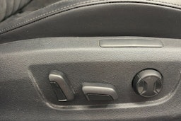 sininen Skoda Superb 2019 kuva 19.