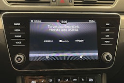 sininen Skoda Superb 2019 kuva 26.