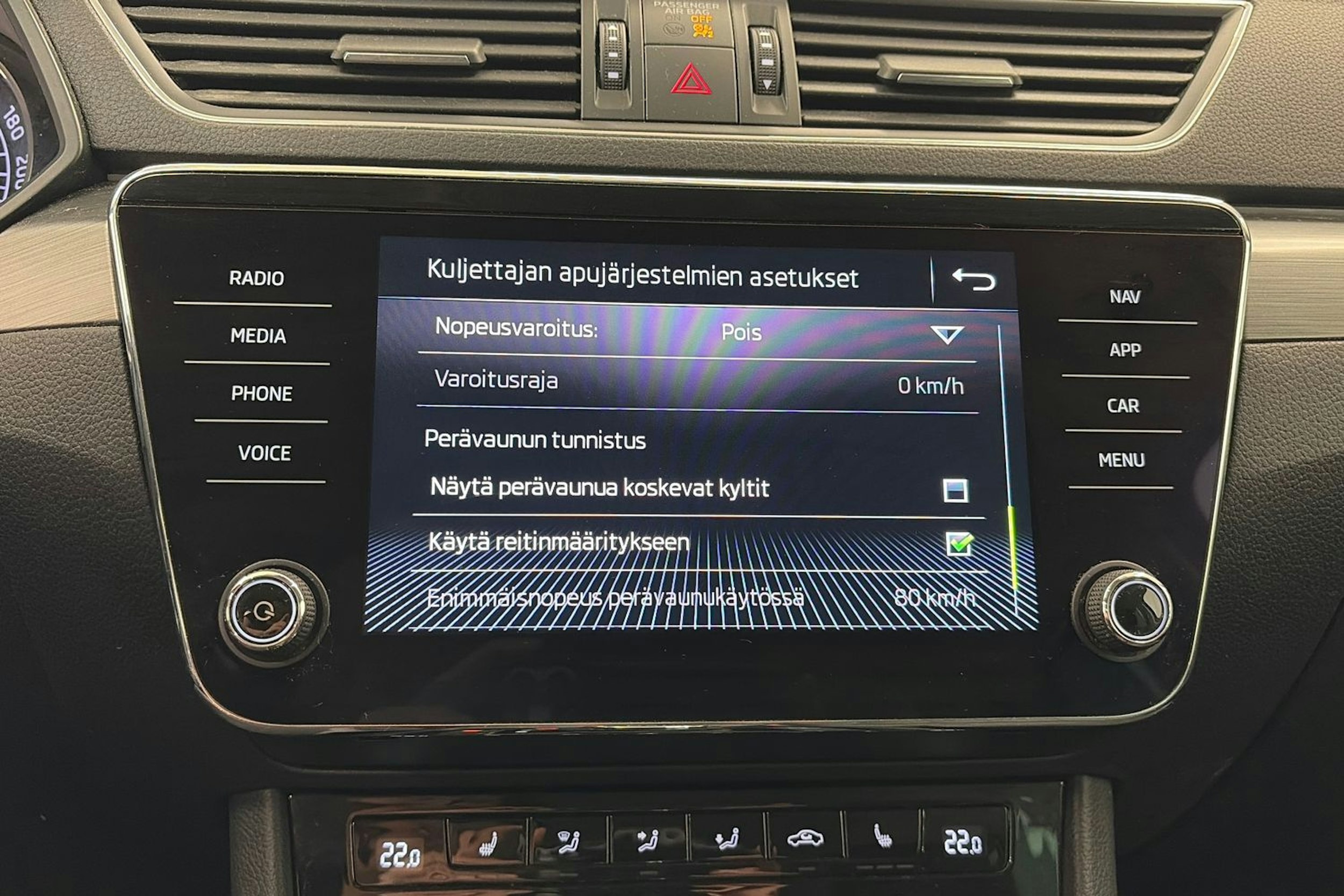 sininen Skoda Superb 2019 kuva 29.