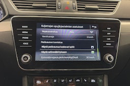 sininen Skoda Superb 2019 kuva 29.