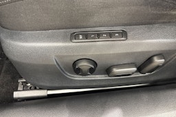 Valkoinen Skoda Superb 2019 kuva 19.