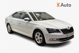 Valkoinen Skoda Superb 2019 kuva 1.