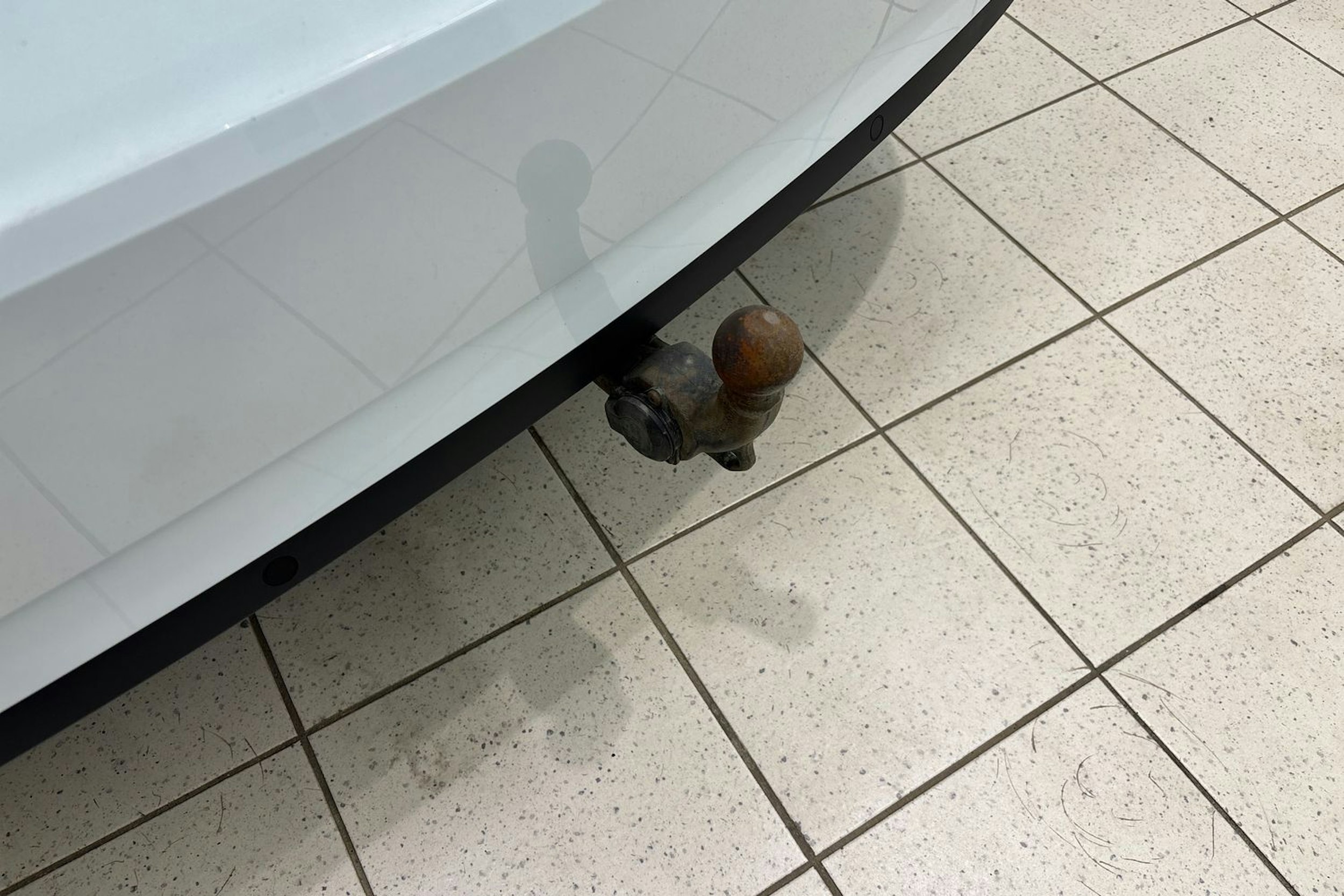 Valkoinen Skoda Superb 2019 kuva 11.