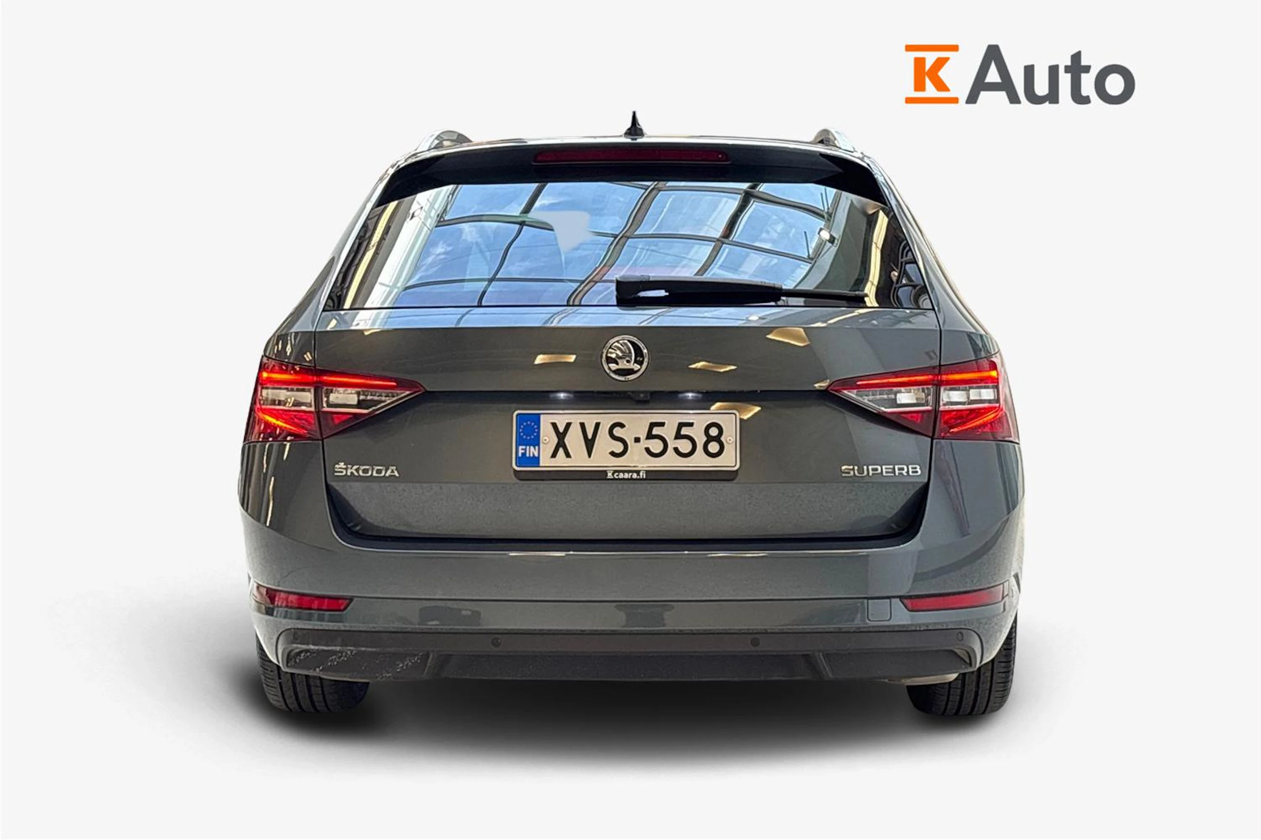 harmaa Skoda Superb 2019 kuva 3.