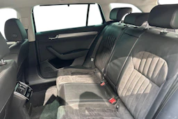 harmaa Skoda Superb 2019 kuva 8.