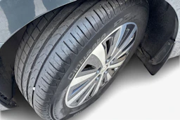 harmaa Skoda Superb 2019 kuva 9.