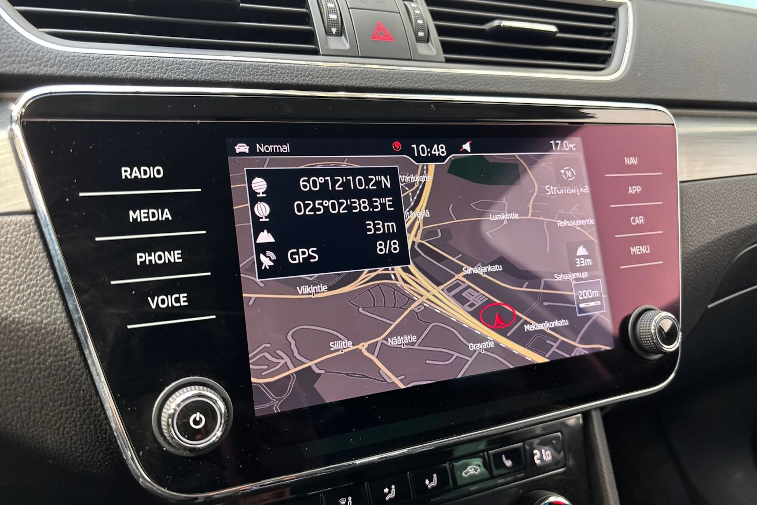 harmaa Skoda Superb 2019 kuva 22.