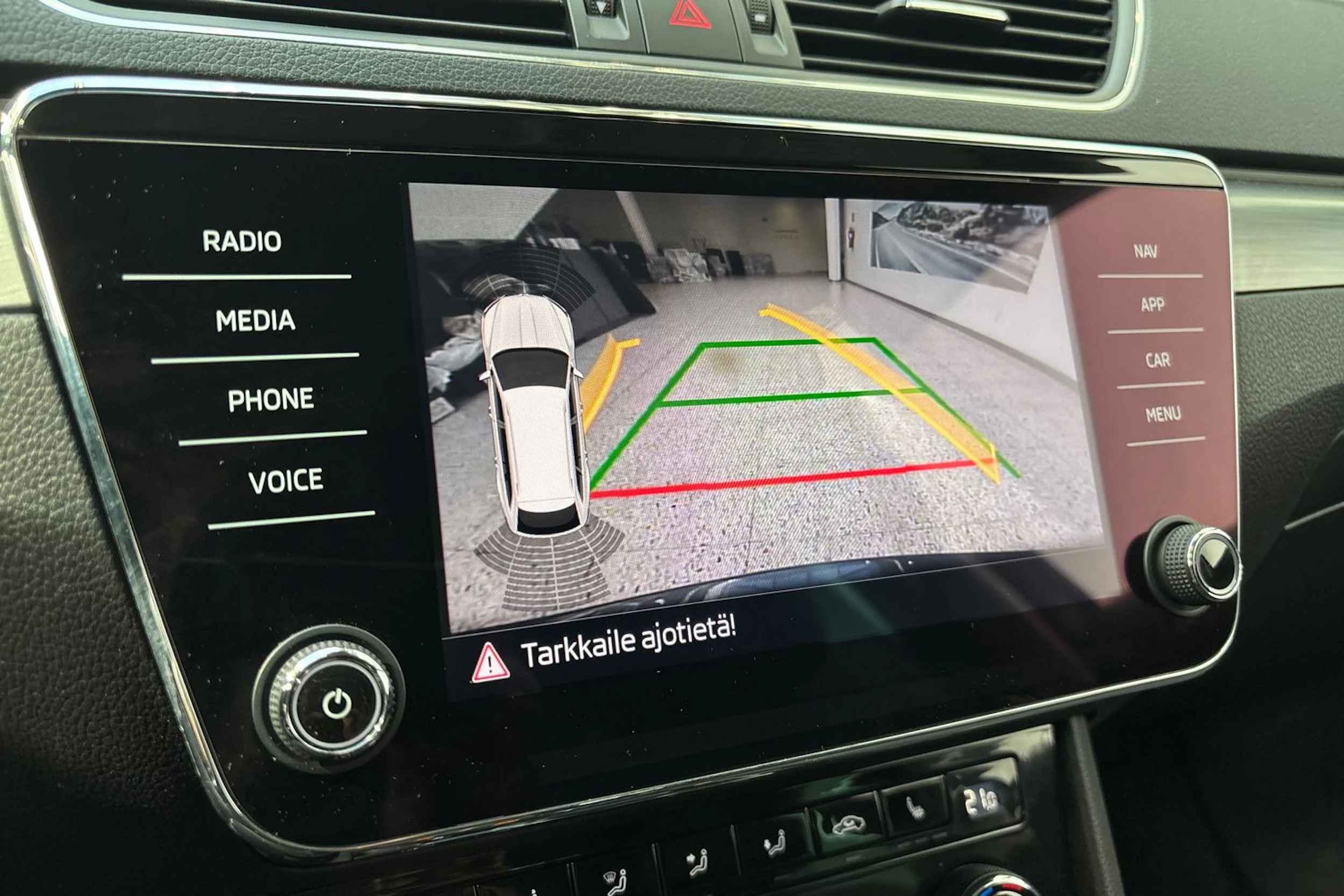 harmaa Skoda Superb 2019 kuva 23.