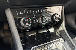 harmaa Skoda Superb 2019 kuva 25.