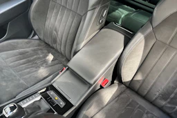 harmaa Skoda Superb 2019 kuva 28.