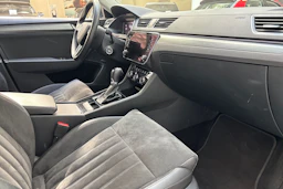 harmaa Skoda Superb 2019 kuva 29.