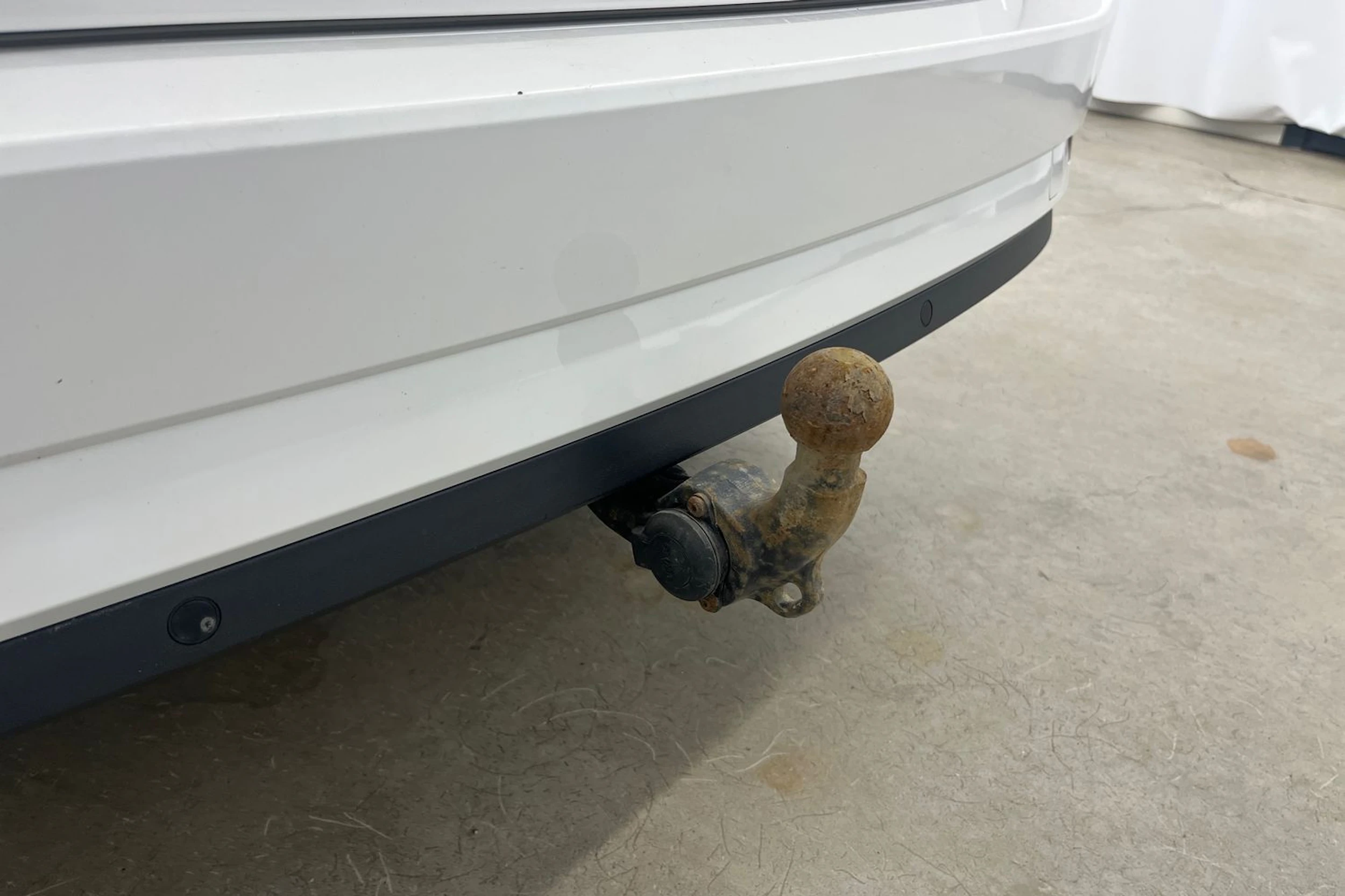 valkoinen Skoda Superb 2019 kuva 19.