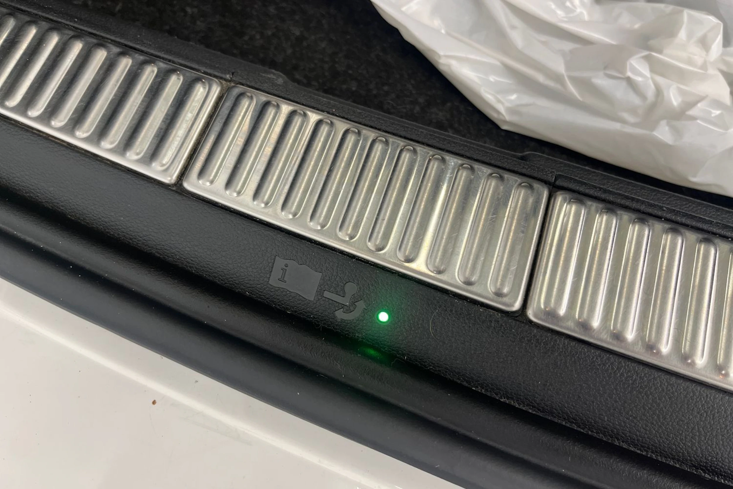 valkoinen Skoda Superb 2019 kuva 20.