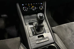 valkoinen Skoda Superb 2020 kuva 29.