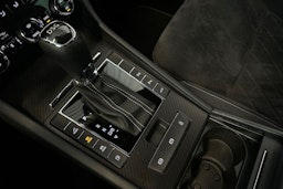 Valkoinen Skoda Superb 2020 kuva 24.