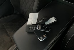 Valkoinen Skoda Superb 2020 kuva 29.