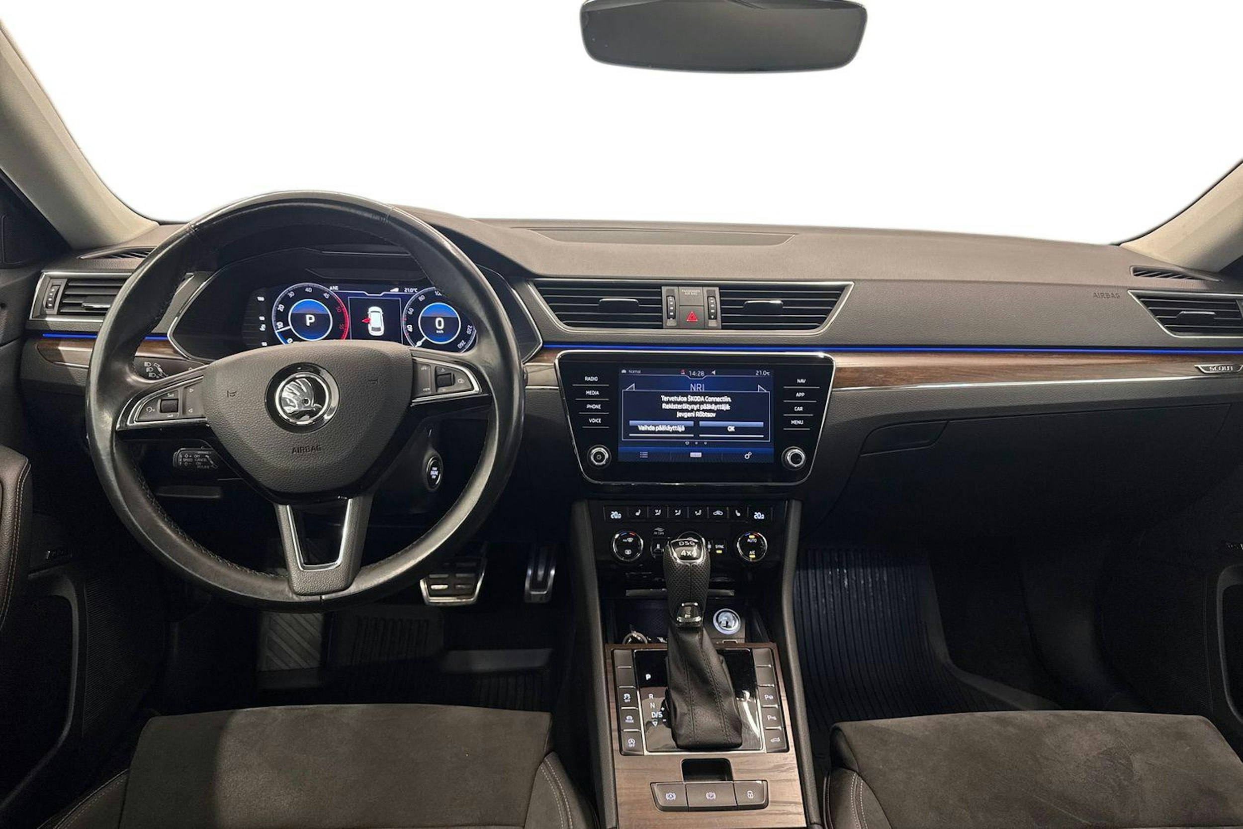 sininen Skoda Superb 2020 kuva 9.