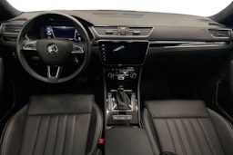 Valkoinen Skoda Superb 2020 kuva 9.