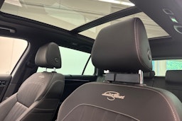 Valkoinen Skoda Superb 2020 kuva 13.