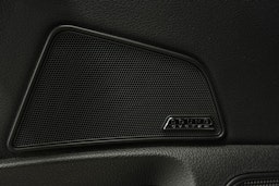 Valkoinen Skoda Superb 2020 kuva 20.