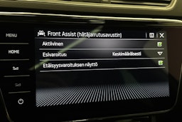 Valkoinen Skoda Superb 2020 kuva 29.