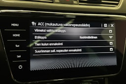 Valkoinen Skoda Superb 2020 kuva 30.