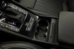 Valkoinen Skoda Superb 2020 kuva 37.