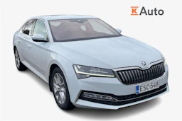 valkoinen Skoda Superb 2020 kuva 1.