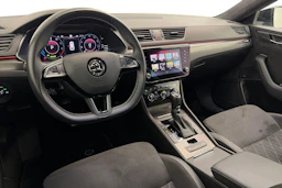 valkoinen Skoda Superb 2020 kuva 6.