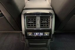 valkoinen Skoda Superb 2020 kuva 9.