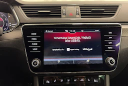 valkoinen Skoda Superb 2020 kuva 24.
