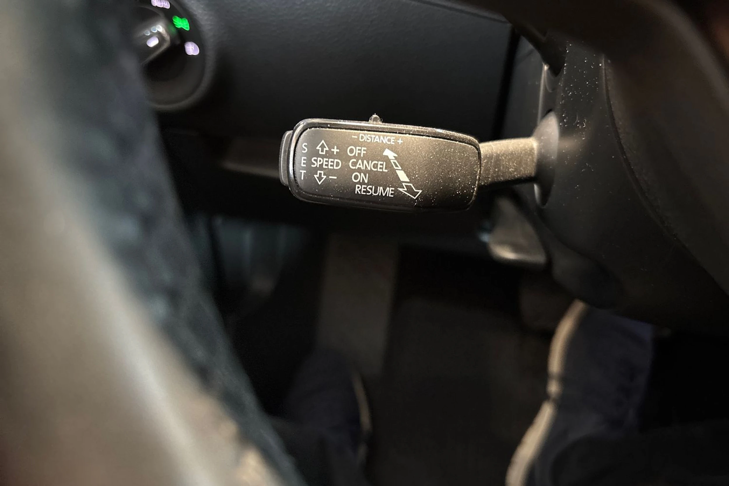 Valkoinen Skoda Superb 2020 kuva 17.