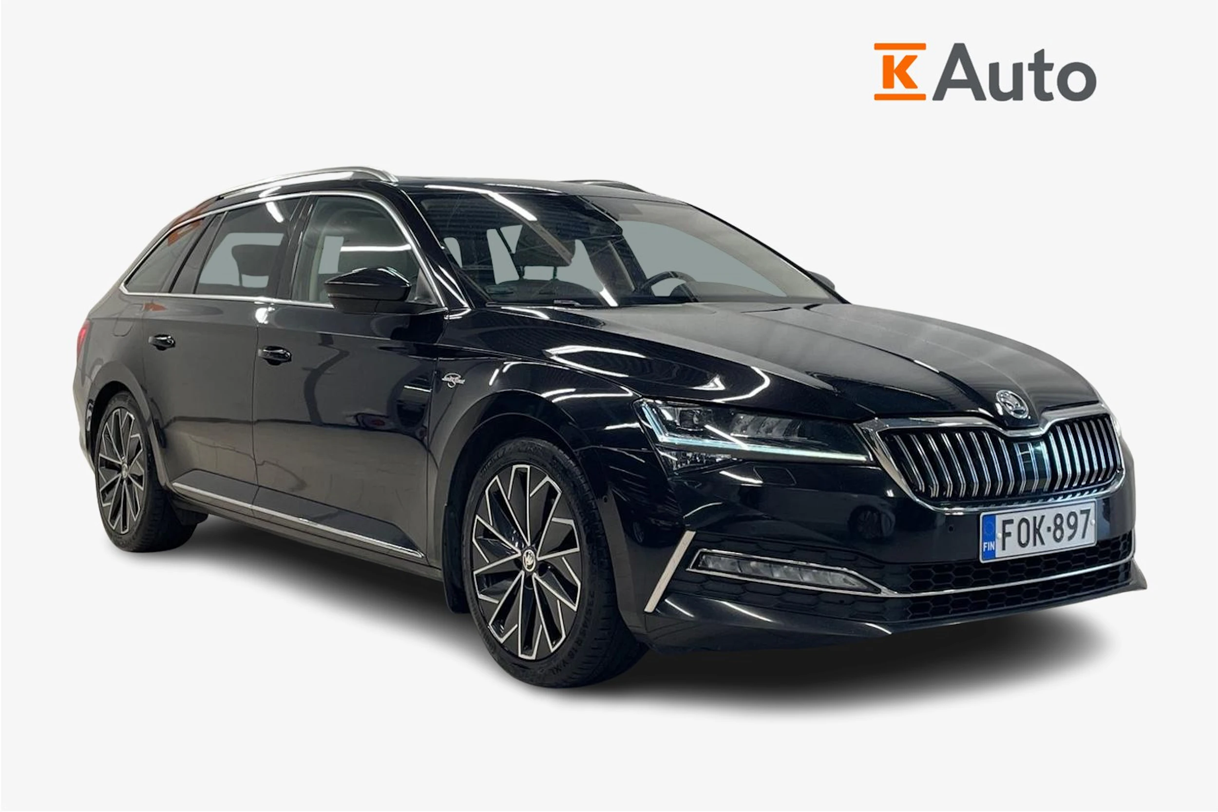 Musta Skoda Superb 2020 kuva 1.