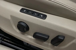 Musta Skoda Superb 2020 kuva 12.