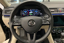 Musta Skoda Superb 2020 kuva 13.