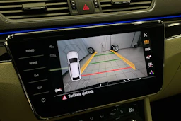 Musta Skoda Superb 2020 kuva 20.