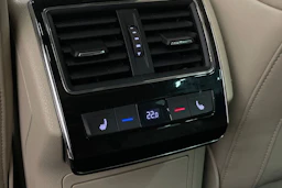Musta Skoda Superb 2020 kuva 24.